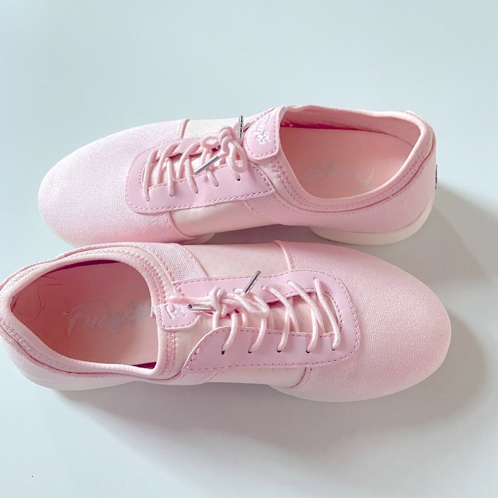 Fuego Pink Athletic Dance Sneakers Teaching Shoes 🩷